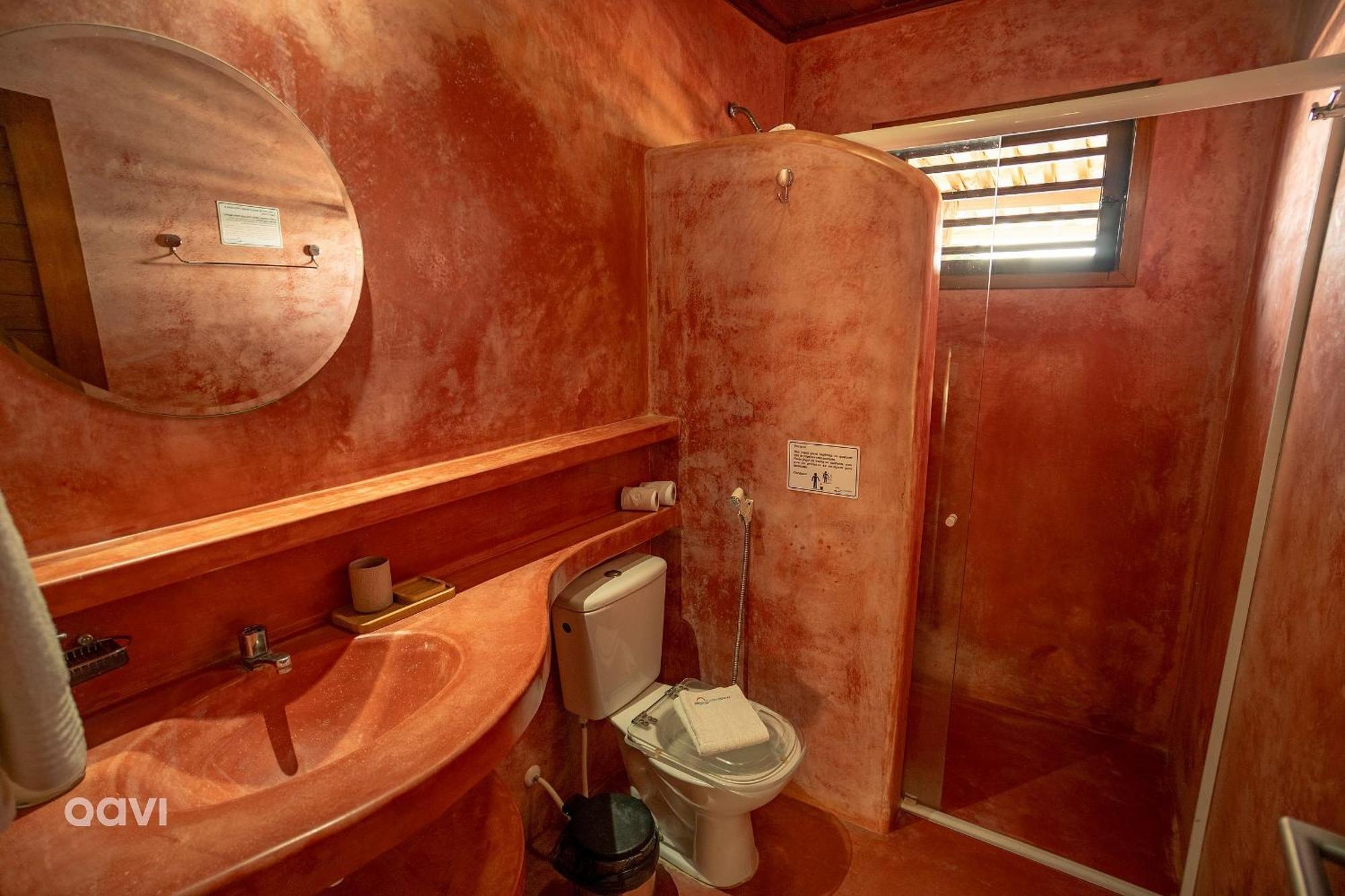 Qavi - Lagoa View Guest house