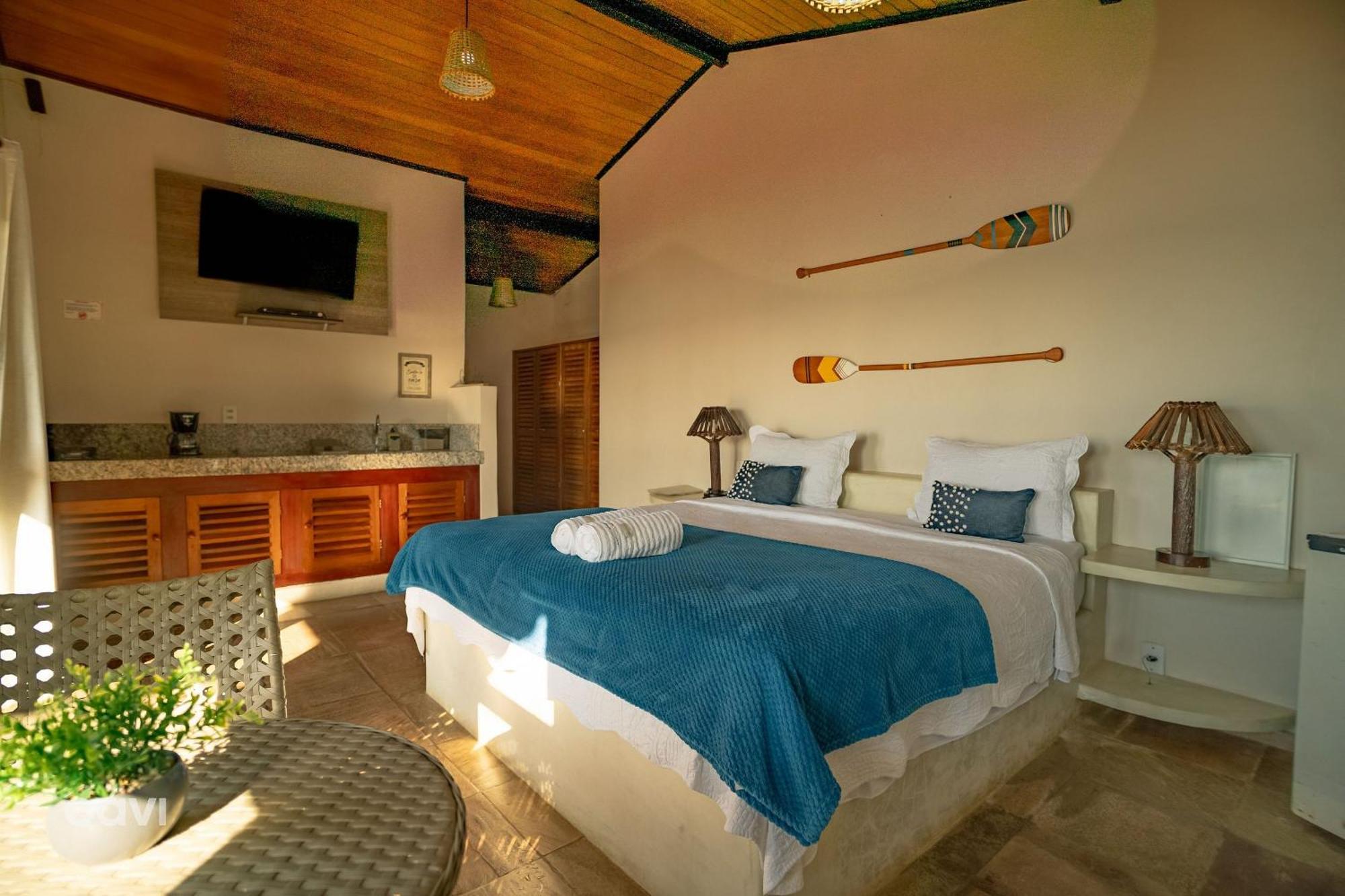 Qavi - Lagoa View Guest house *